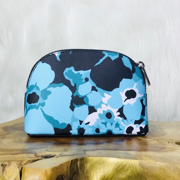 Michael Kors Jet Set Travel Large Travel Pouch - Picture 4 of 8